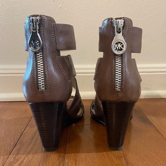 Michael Kors Brown Jenna Wedge - Size 5.5 - Picture 5 of 6